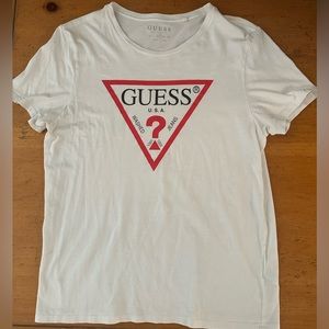 GUESS white tee